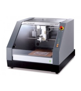 Roland MDX-40A Benchtop CNC Mill Roland MDX-40A Benchtop CNC Mill